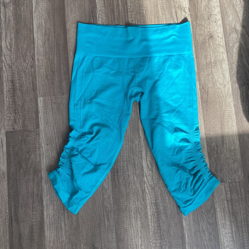 Lululemon Seamless Capris